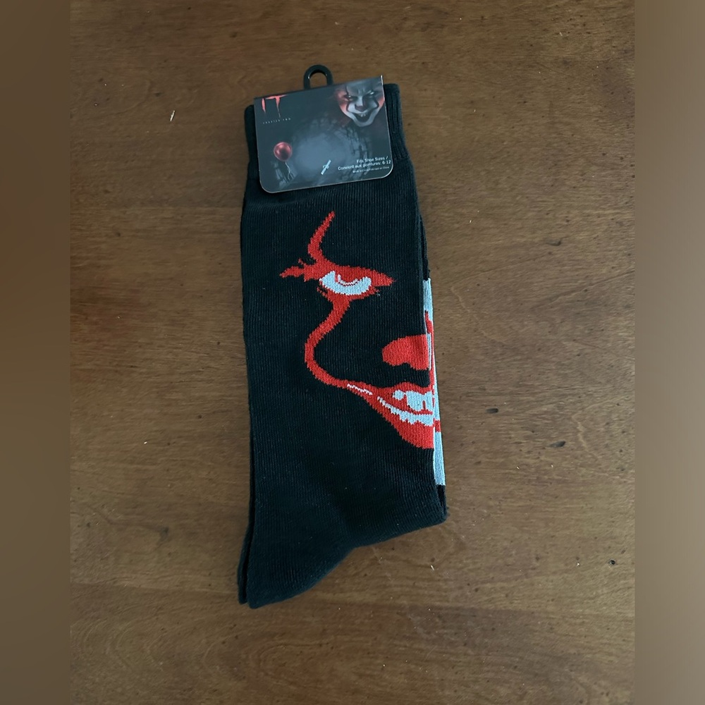 🌵3/$15 IT Pennywise scary clown socks (see description)